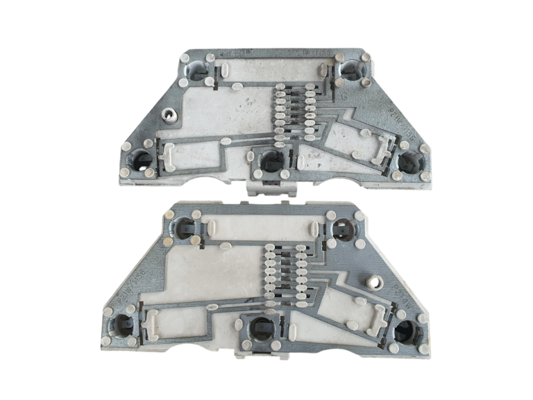 Porte lampe de feu gauche et droit Peugeot 605