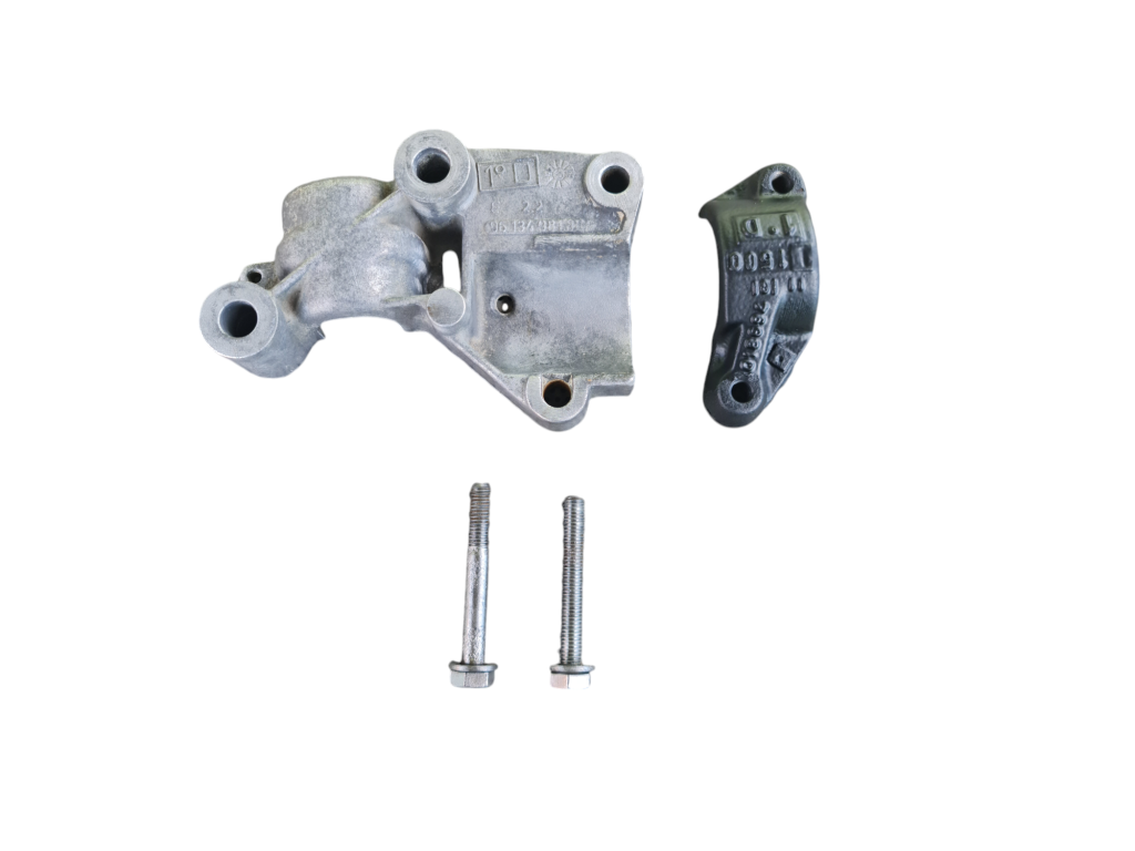 Bride palier barre anti-devers droit Peugeot 605
